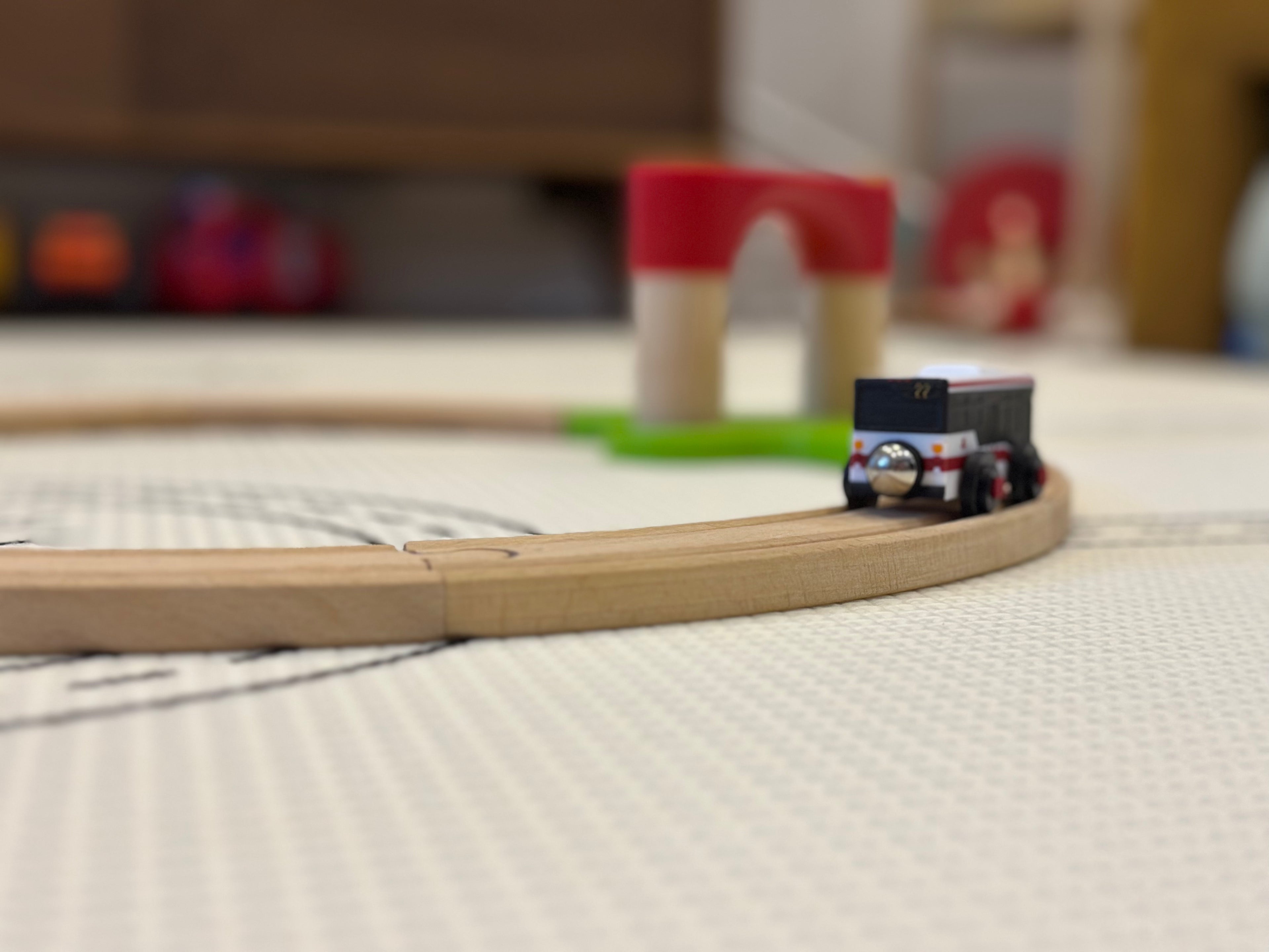 TTC Orion VII Bus Toy — Brio & IKEA LILLABO Compatible